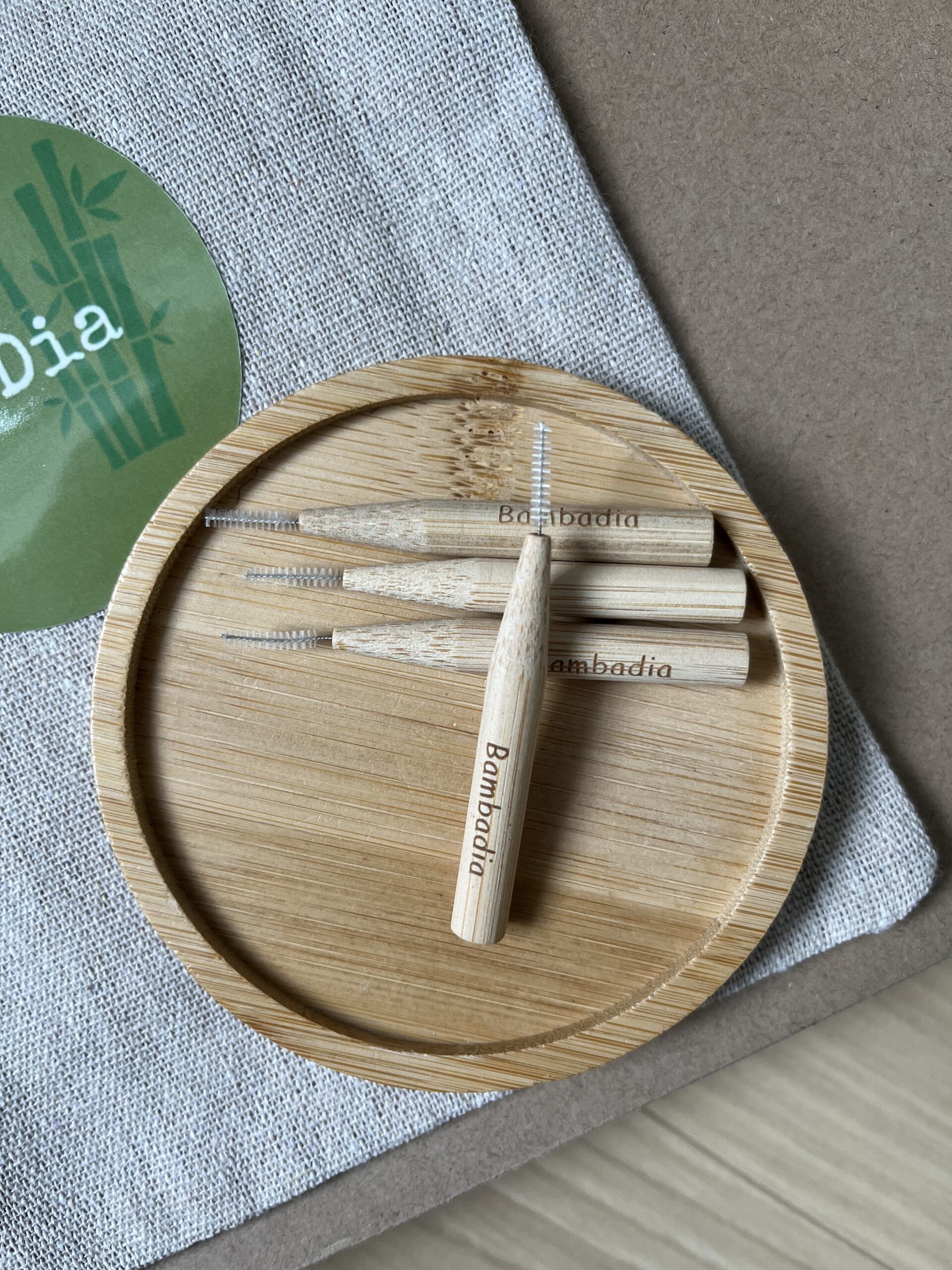 🦷 Lot de 4 brossettes interdentaires – Bambadia